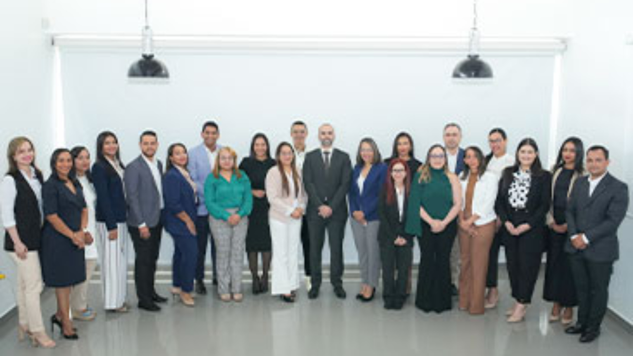 Portada-cierre-exitoso-de-formación-ejecutiva-de-BARNA-2024