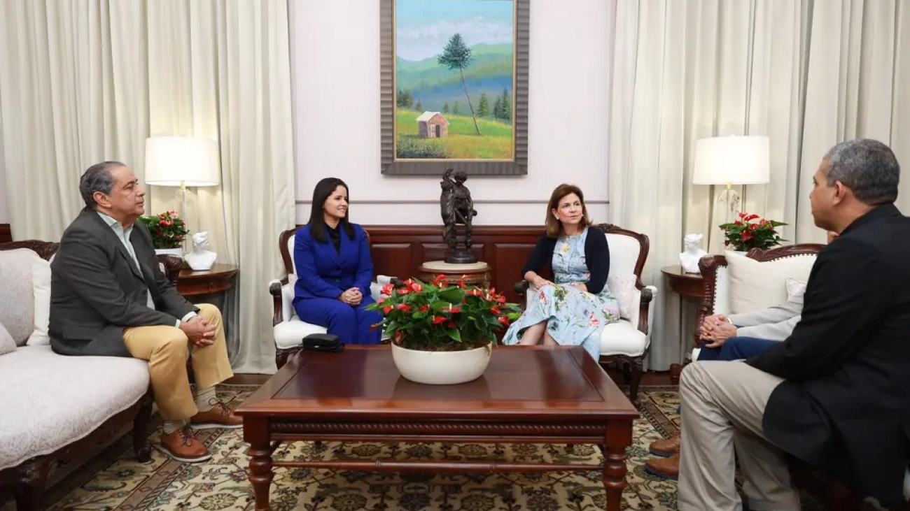 Compromiso La Vega se reúne con la vicepresidenta Raquel Peña para seguir impulsando el desarrollo provincial (2)