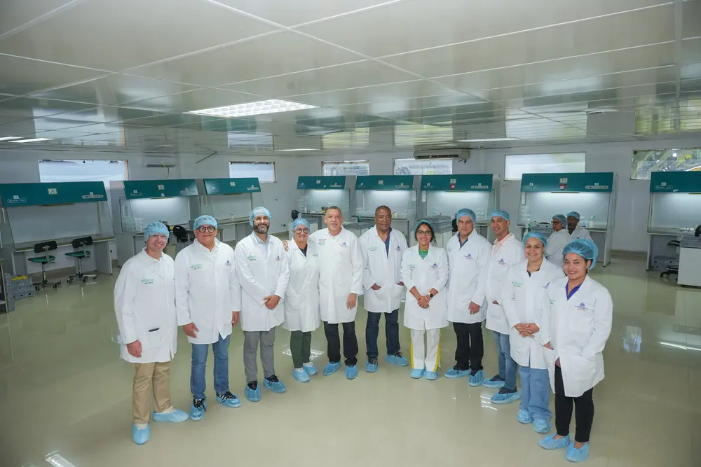 CCPLV visita el Laboratorio de Micropropagación de Plantas In Vitro BIOVEGA (1)