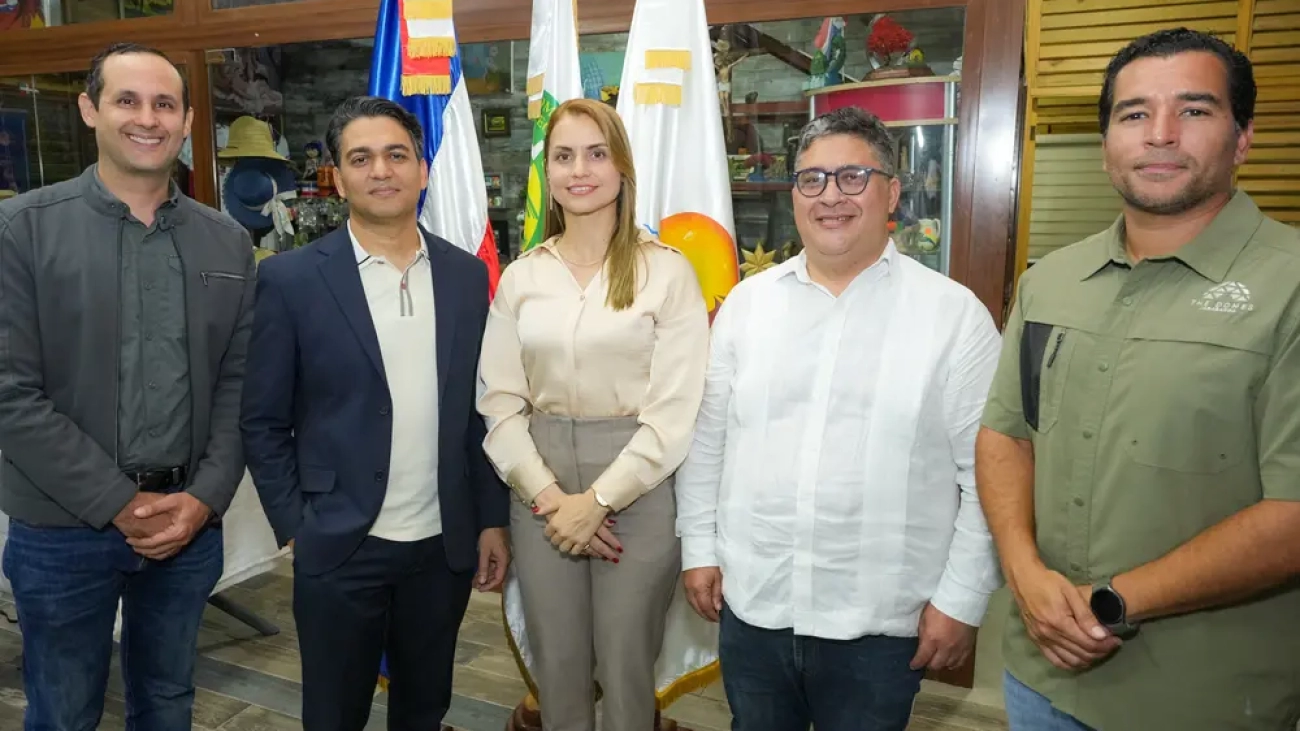 CCPLV y Ministerio de Turismo impulsa capacitación sobre liderazgo e innovación en el servicio al cliente (2)