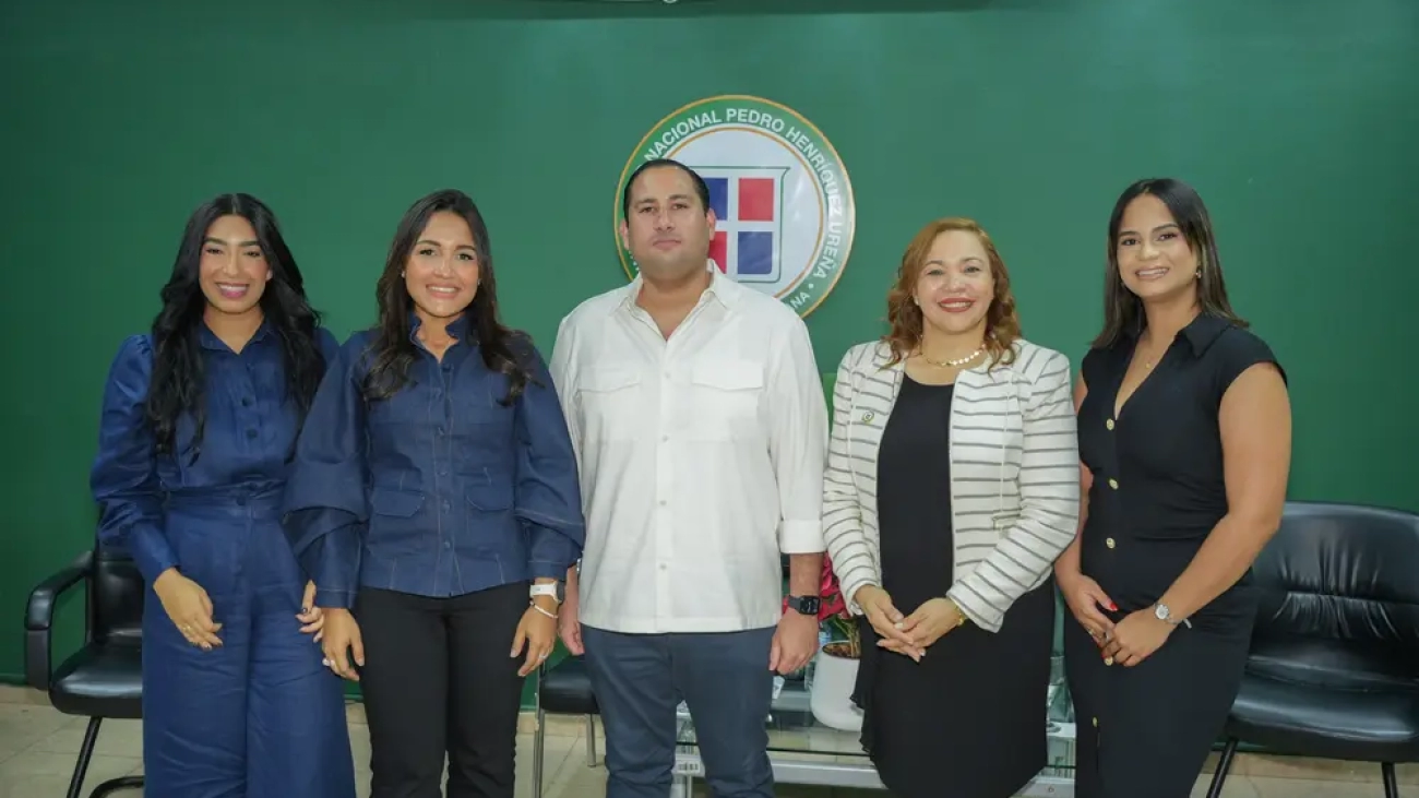 Comité de Jóvenes participan en panel sobre liderazgo en la UNPHU La Vega (2)